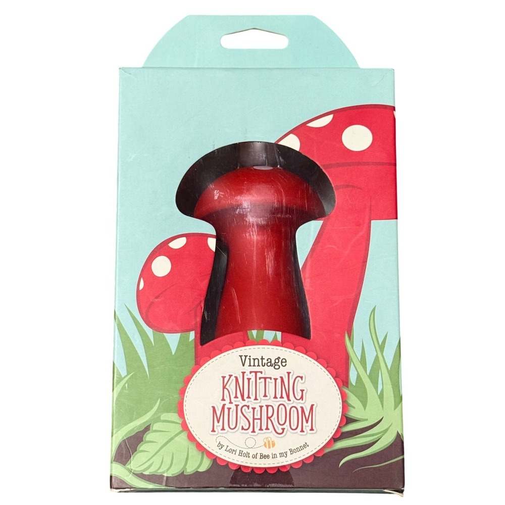Lori Holt Bee in my Bonnet Knitting Mushroom Spool Knitter Red Wood ST-25445 NEW